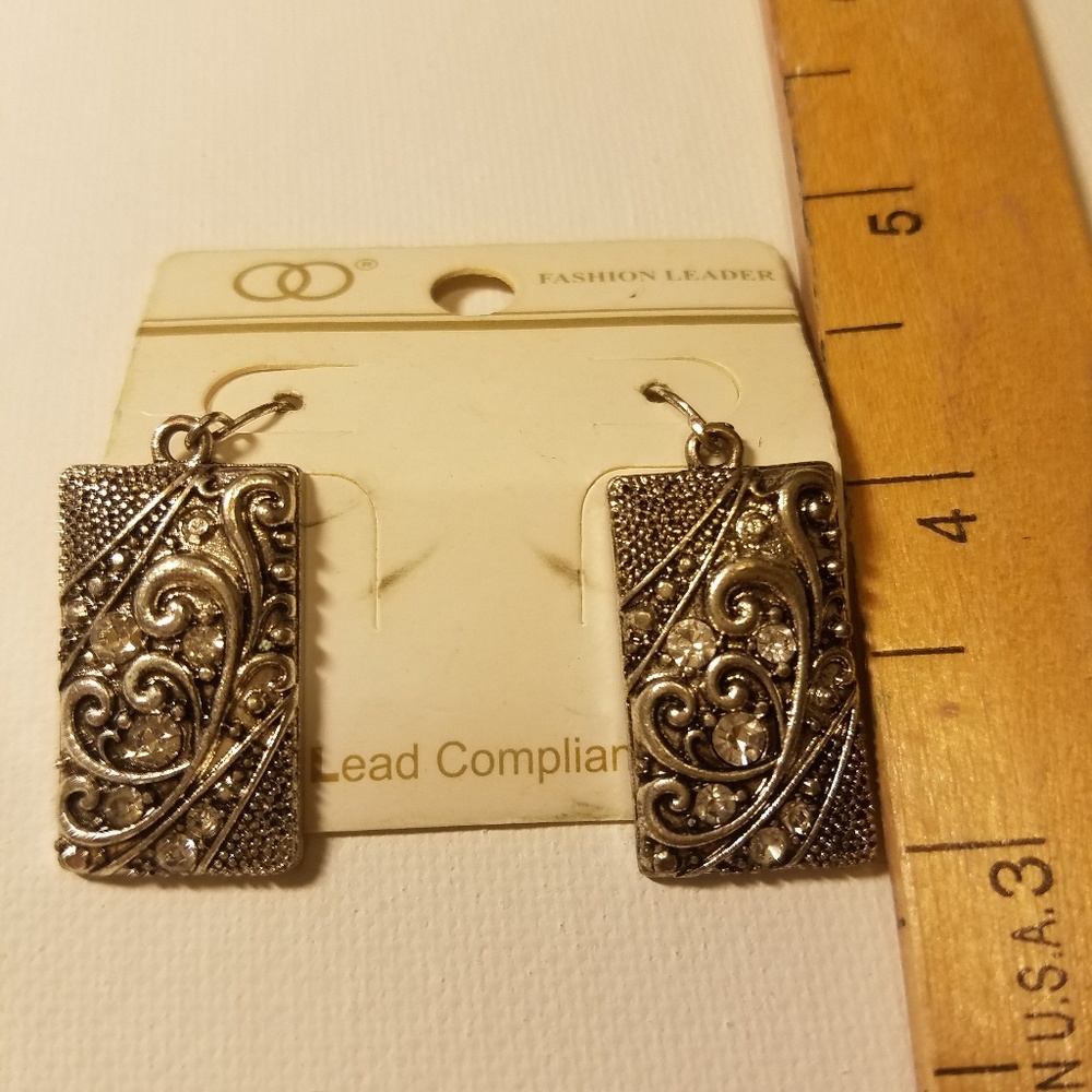 Earrings slivertone with cz new